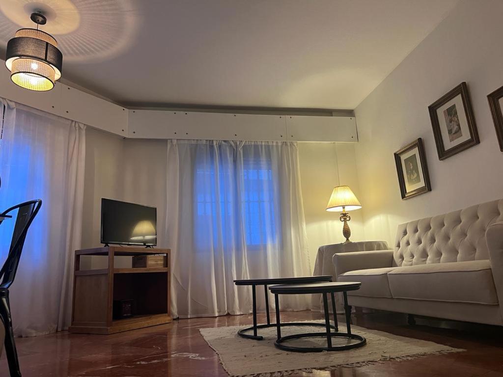 Apartamento Turistico R. Gonzalez Abreu Sevilla Kültér fotó