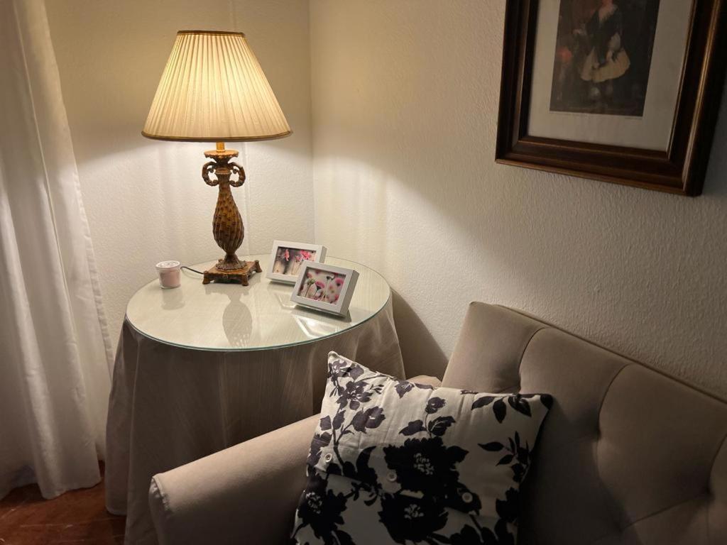 Apartamento Turistico R. Gonzalez Abreu Sevilla Kültér fotó